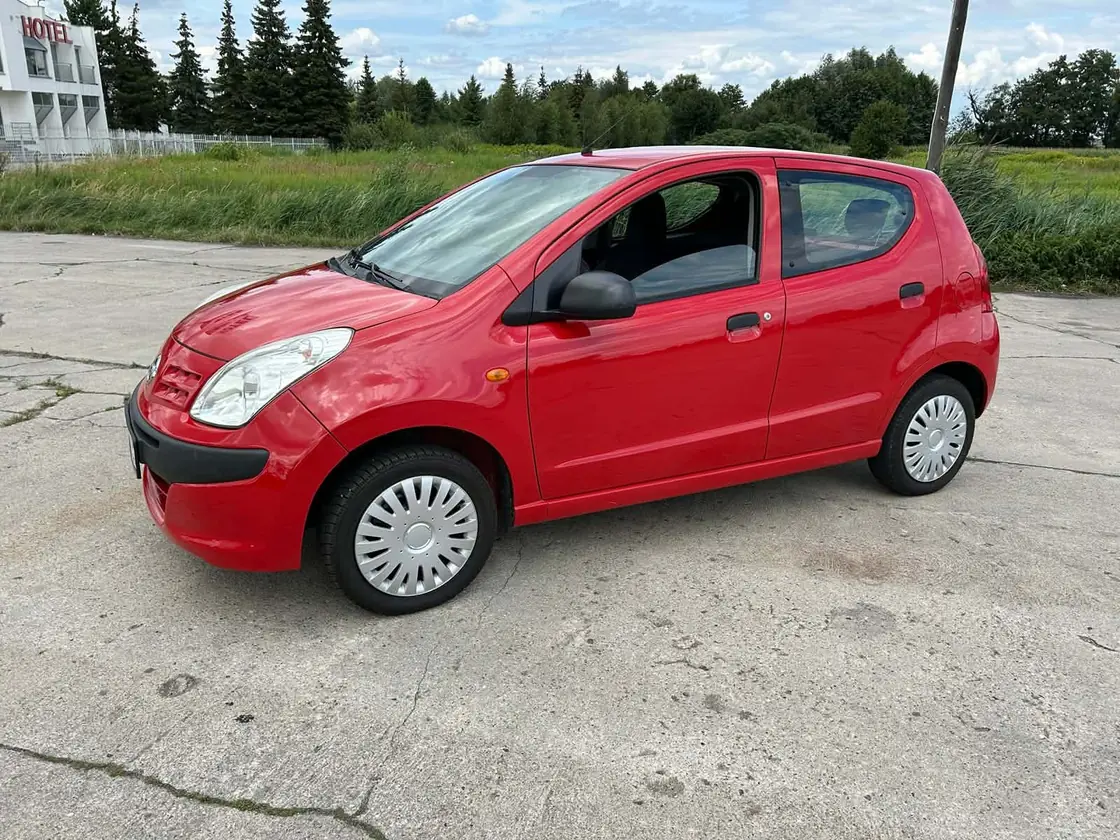 Nissan Pixo — auto z placu Komisu Prusice
