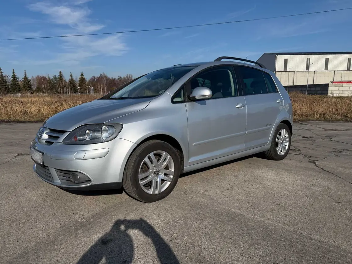 Volkswagen Golf Plus — auto z placu Komisu Prusice